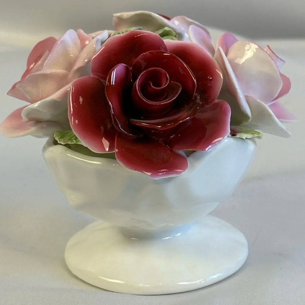 Royal Stratford Bone China Rose Floral Bouquet - Picture 4 of 13